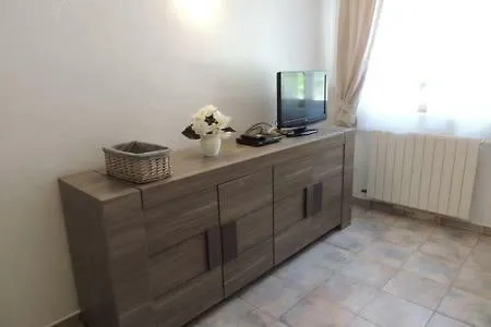 Вилла Chez Brice Et Lova